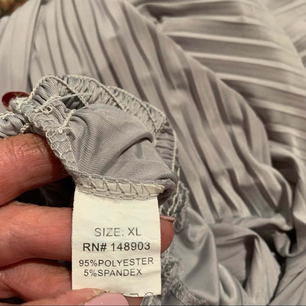 Pleated V-Neck Wide-Leg Jumpsuit in Light Gray - Picture 7 of 8